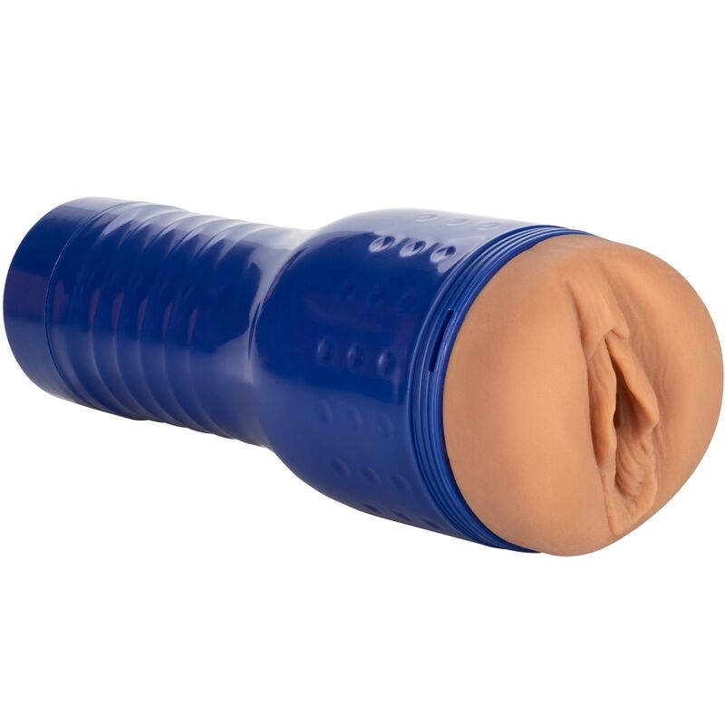 PRIVÉ - GINEBRA, STAR DU PORNO MASTURBATEUR DE CHATTE