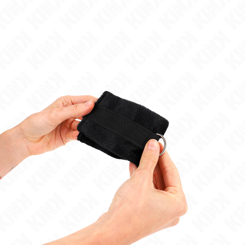 KINK - MANCHONS EN FOURRURE NOIRE POUR DÉBUTANTS 30 X 7 CM