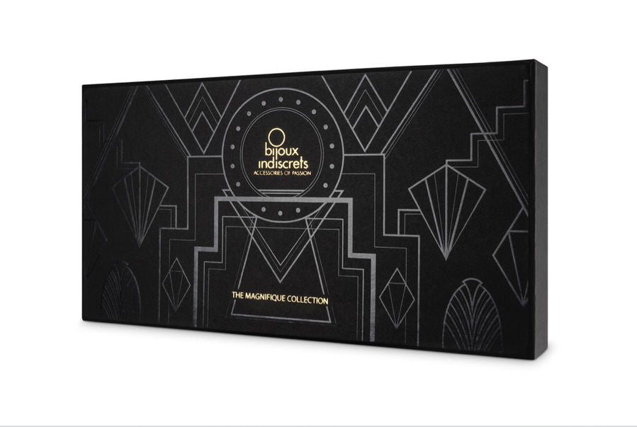 BIJOUX - MAGNIFICENT JEWEL WITH GOLDEN METAL CHAIN ​​FOR LIFE