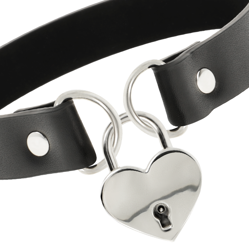 COQUETTE CHIC DESIRE - VEGAN LEATHER NECKLACE WITH HEART KEY ACCESSORY